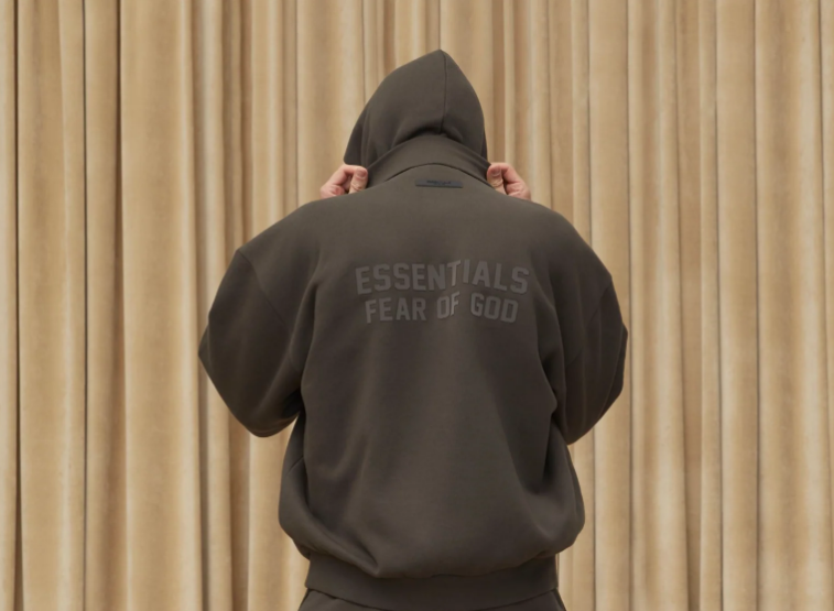 From London’s Streets to Your Closet: The Essentials Hoodie UK Craze Explained