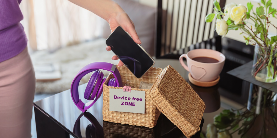 Digital Detox in Recovery: Why Limiting Screen Time Matters