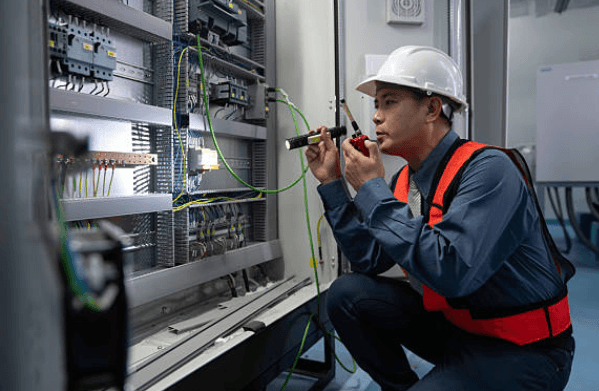 Why Every Business Needs a Reliable 24 Hour Commercial Electrician